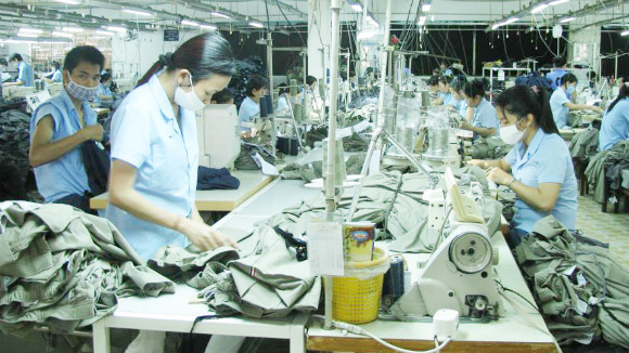 Wall Street Journal: Kinh tế Việt Nam đang vững lên