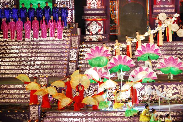 Festival Huế 2014: Khai mạc Ấn tượng, hoành tráng và hấp dẫn