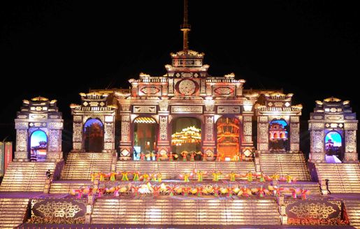 hoành tráng và hấp dẫn lễ khai mạc Festival Huế 2014