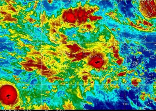 Hình ảnh vệ tinh hôm 28/12, ngày xảy ra thảm họa,cho thấyxung quanh thời điểm máy bay của AirAsia mất tích có các dấu hiệu của cơn bão lớn trong vùng lân cận. Ảnh:NOAA