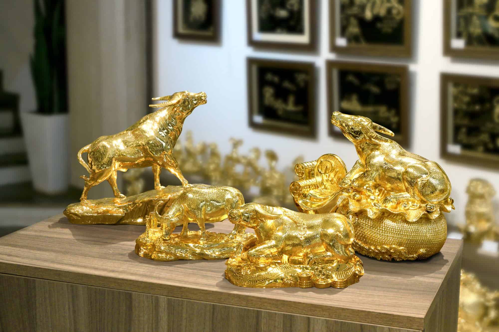 Những mẫu tượng trâu mạ vàng đẹp nhất được chế tác bởi nghệ nhân VN